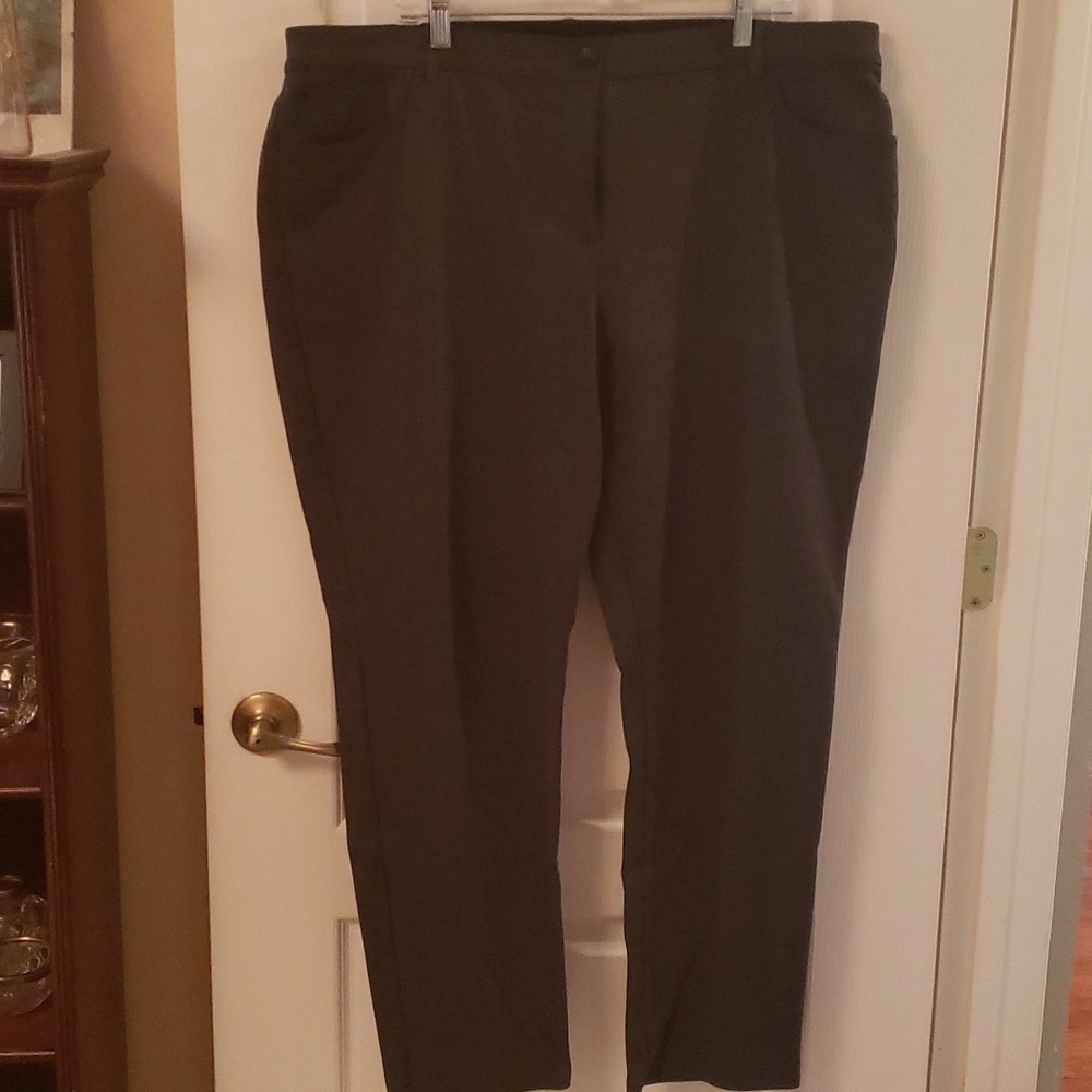 Chico's So Slimming grey pant - Picture 4 of 7